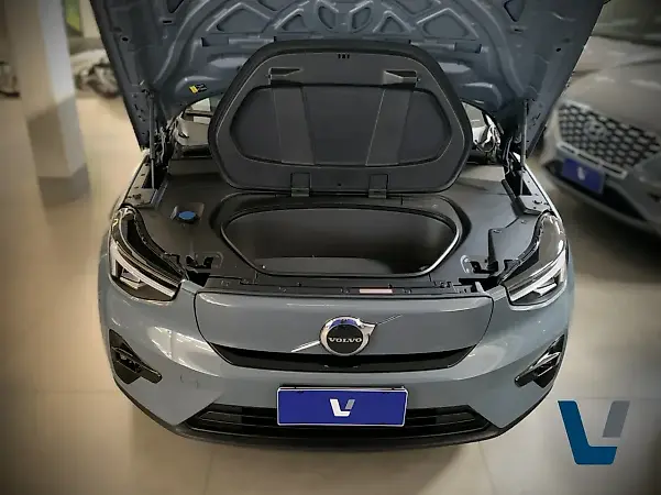 Volvo XC40 Recharge - Imagem 13