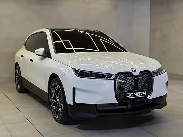 BMW Ix - Imagem 3