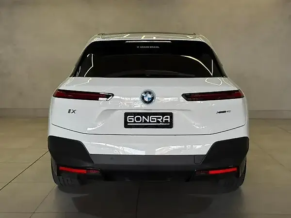 BMW Ix - Imagem 5