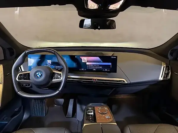 BMW Ix - Imagem 15