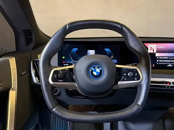 BMW Ix - Imagem 16