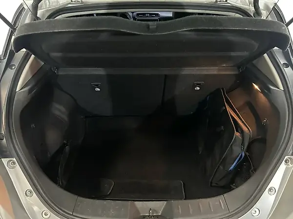 Nissan Leaf - Imagem 17