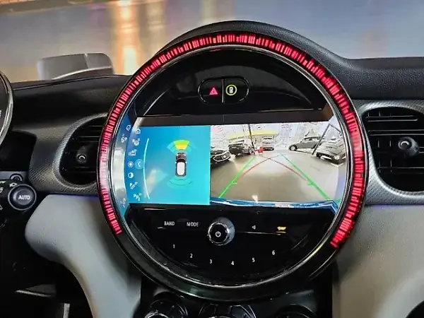 Mini Cooper SE - Imagem 17