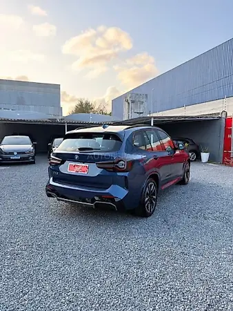 BMW IX3 - Imagem 5