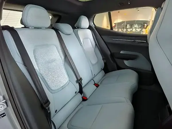 Volvo EX30 - Imagem 16