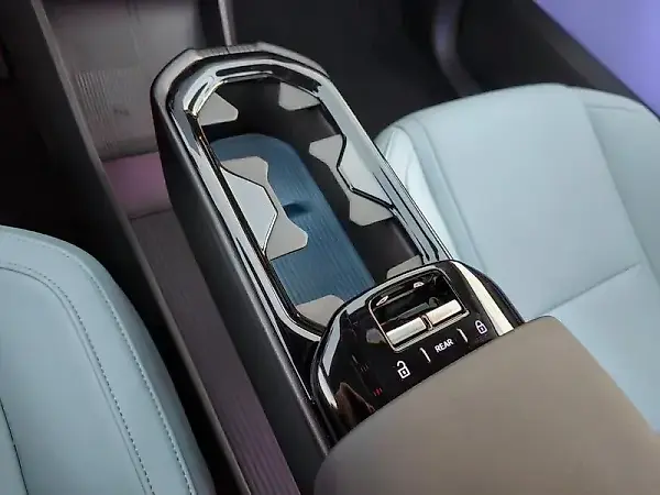 Volvo EX30 - Imagem 11