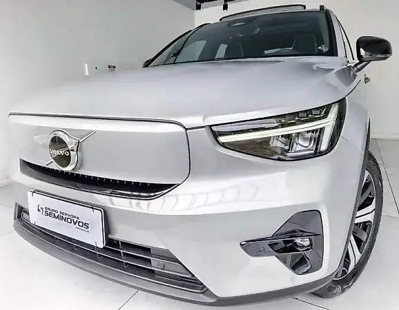 Volvo XC40 Recharge - Imagem 1