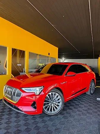 Audi E-tron - Imagem 1