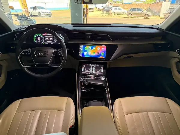 Audi E-tron - Imagem 11