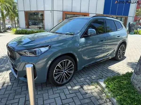 BMW IX1 - Imagem 1