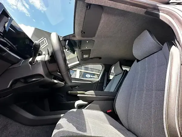 Renault Megane E-tech Electric - Imagem 15