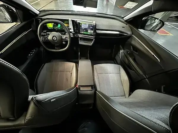 Renault Megane E-tech Electric - Imagem 9