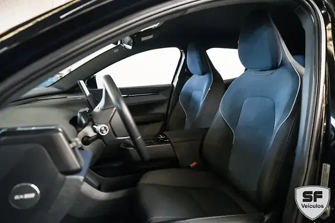 Volvo EX30 - Imagem 13