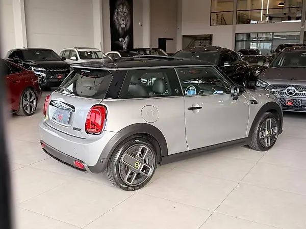 Mini Cooper SE - Imagem 9