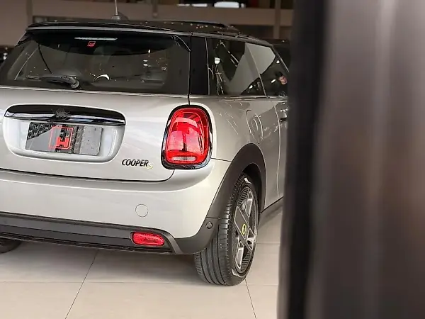 Mini Cooper SE - Imagem 11
