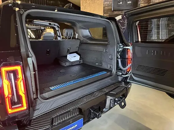 GMC Hummer EV SUV - Imagem 6
