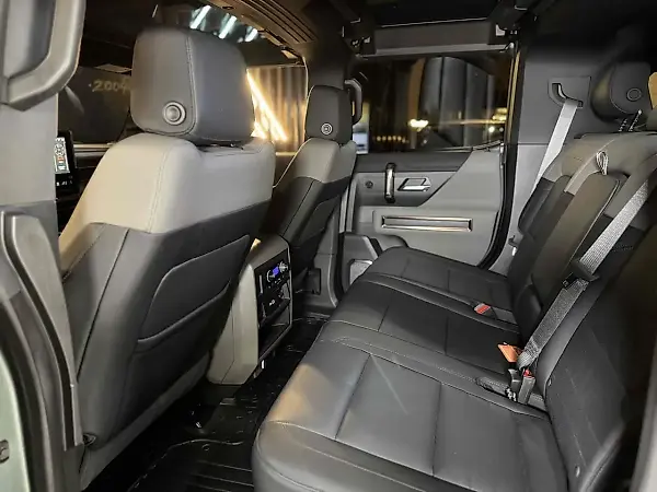 GMC Hummer EV SUV - Imagem 17