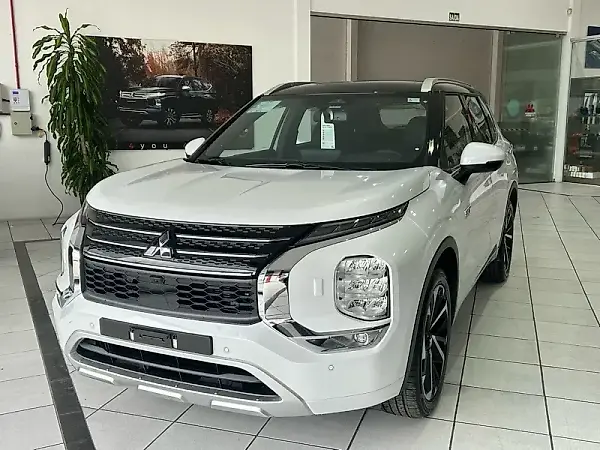 Mitsubishi Outlander - Imagem 1