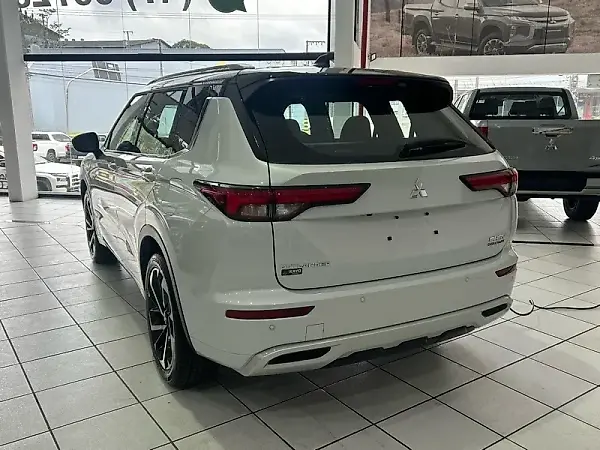 Mitsubishi Outlander - Imagem 2