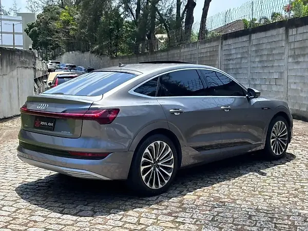 Audi E-tron Sportback - Imagem 4