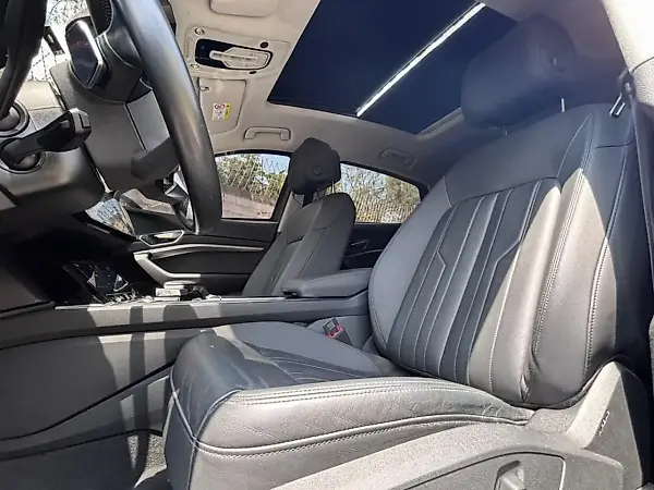 Audi E-tron Sportback - Imagem 12