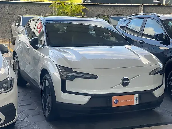 Volvo EX30 - Imagem 1
