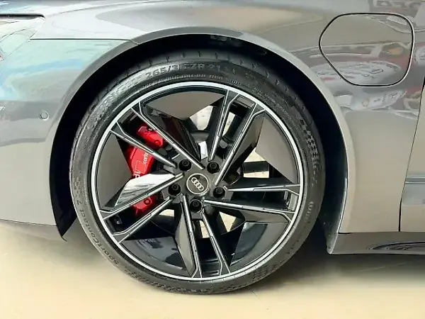 Audi Rs E-tron  GT - Imagem 5