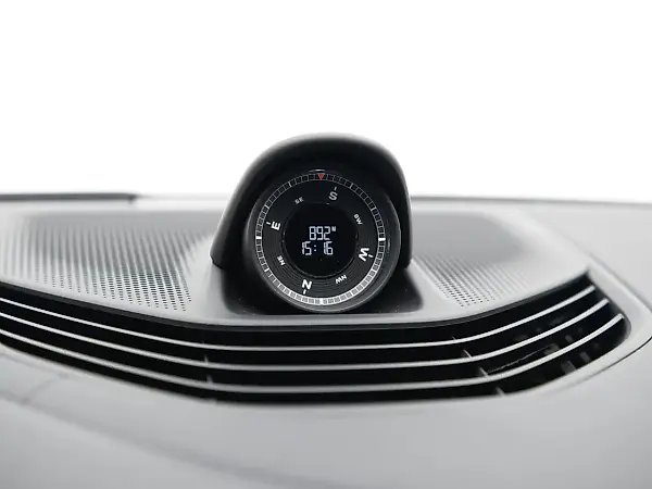 Porsche Taycan - Imagem 8
