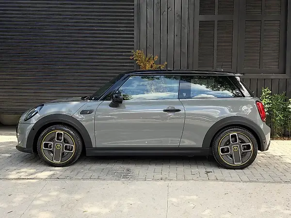 Mini Cooper SE - Imagem 6