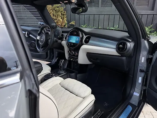 Mini Cooper SE - Imagem 13