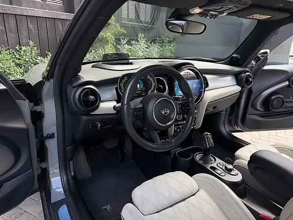 Mini Cooper SE - Imagem 11