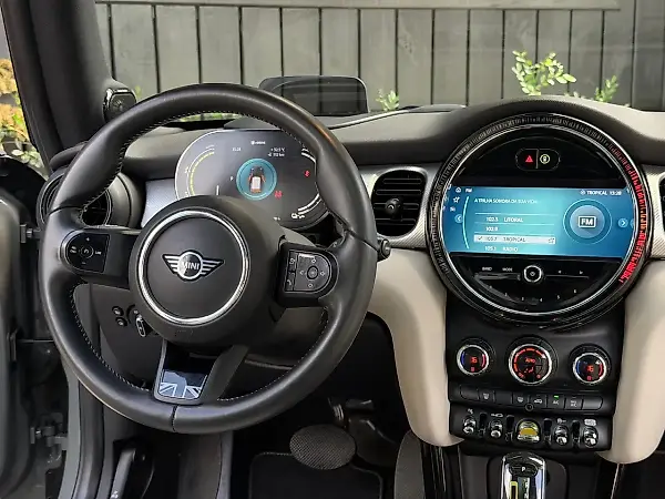 Mini Cooper SE - Imagem 14