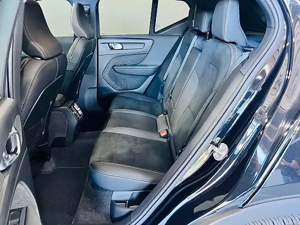 Volvo EX40 - Imagem 6