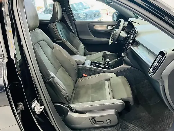Volvo EX40 - Imagem 7