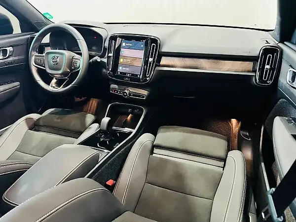 Volvo EX40 - Imagem 13