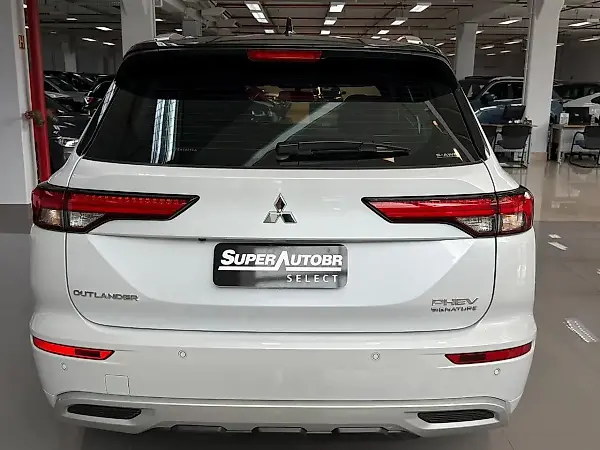 Mitsubishi Outlander - Imagem 5