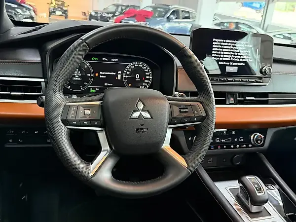 Mitsubishi Outlander - Imagem 10