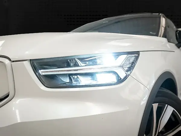 Volvo XC40 Recharge - Imagem 3