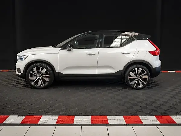 Volvo XC40 Recharge - Imagem 4