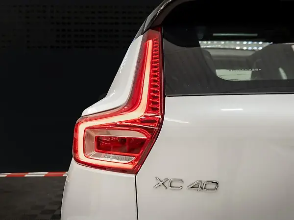 Volvo XC40 Recharge - Imagem 8