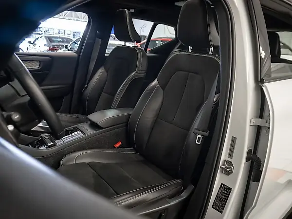 Volvo XC40 Recharge - Imagem 16