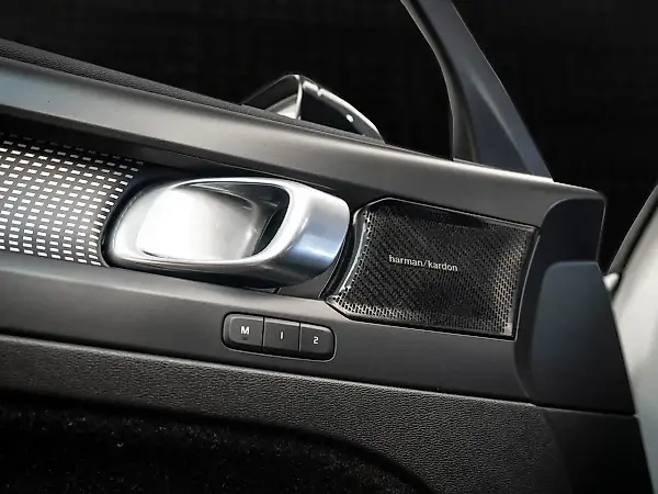 Volvo XC40 Recharge - Imagem 17
