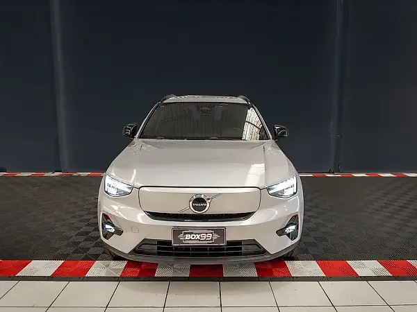 Volvo XC40 Recharge - Imagem 2