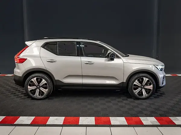 Volvo XC40 Recharge - Imagem 6