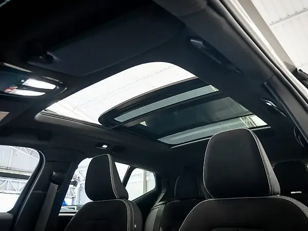 Volvo XC40 Recharge - Imagem 13