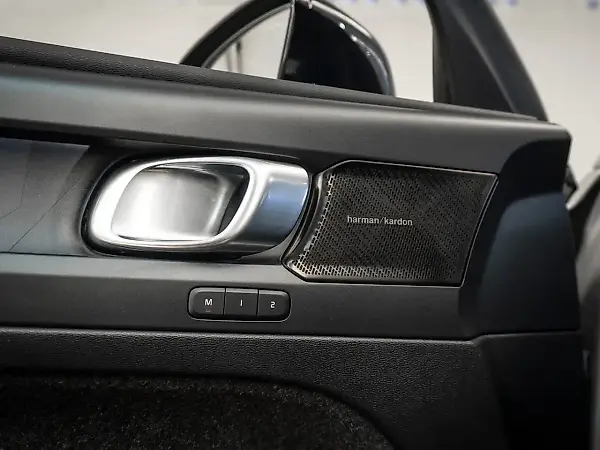 Volvo XC40 Recharge - Imagem 19