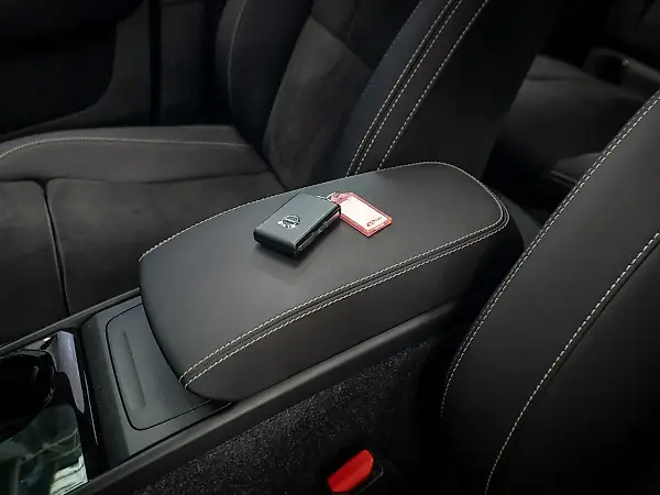Volvo XC40 Recharge - Imagem 18