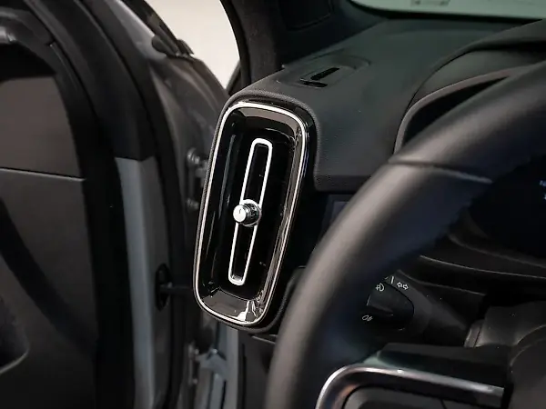 Volvo XC40 Recharge - Imagem 15