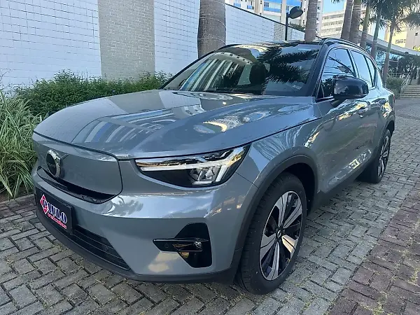 Volvo XC40 Recharge - Imagem 1