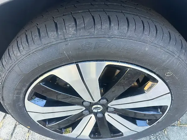 Volvo XC40 Recharge - Imagem 5